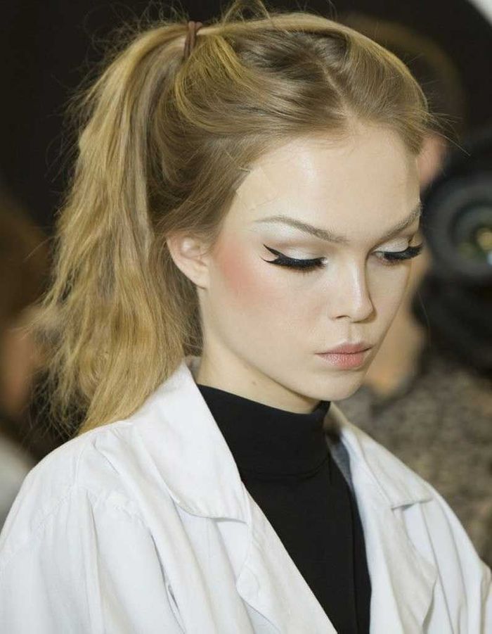 Coiffure cheveux fins et longs