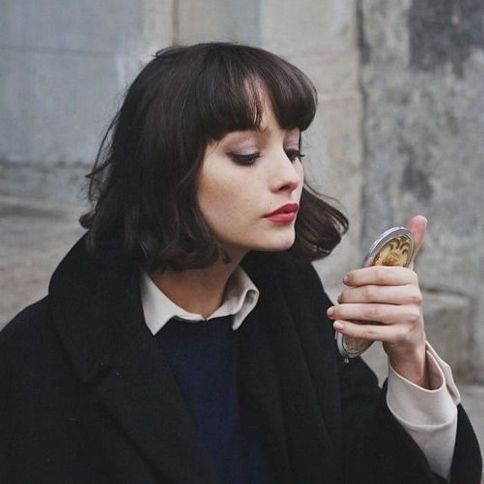 coiffure frange basse