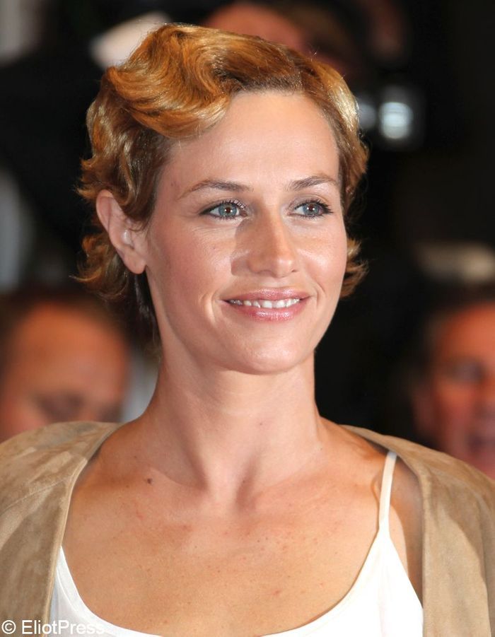 Cécile de France Quand les people adoptent la coiffure rétro Elle