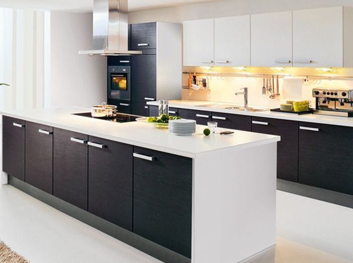 Noir et blanc habillent la cuisine ! elle décoration Noir sol décor