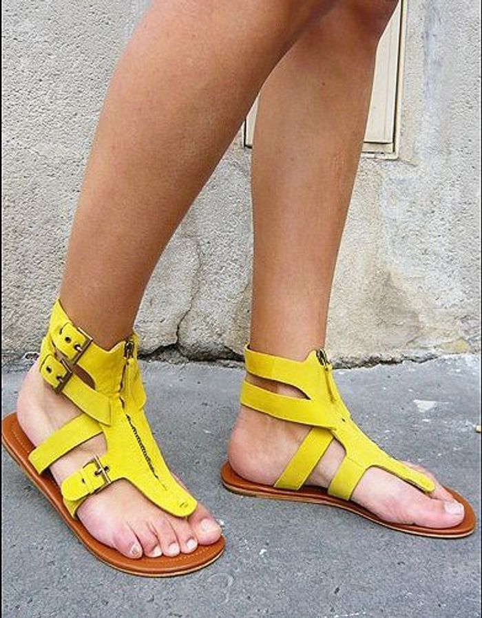 chaussures cache cache jaune
