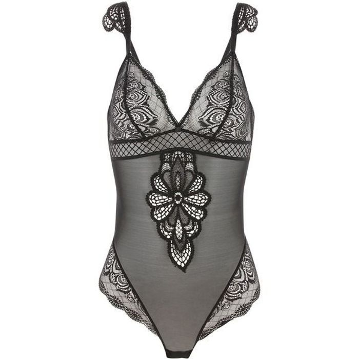 Soldes Lingerie Pi Ces De Belle Lingerie Soffrir Pendant Les